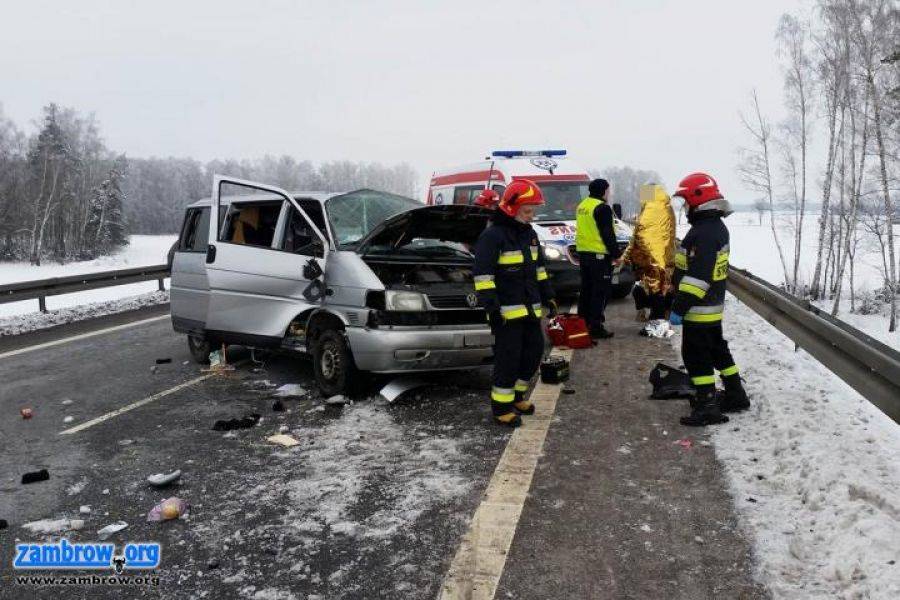 Wypadek pod Zambrowem, droga zablokowana [FOTO]