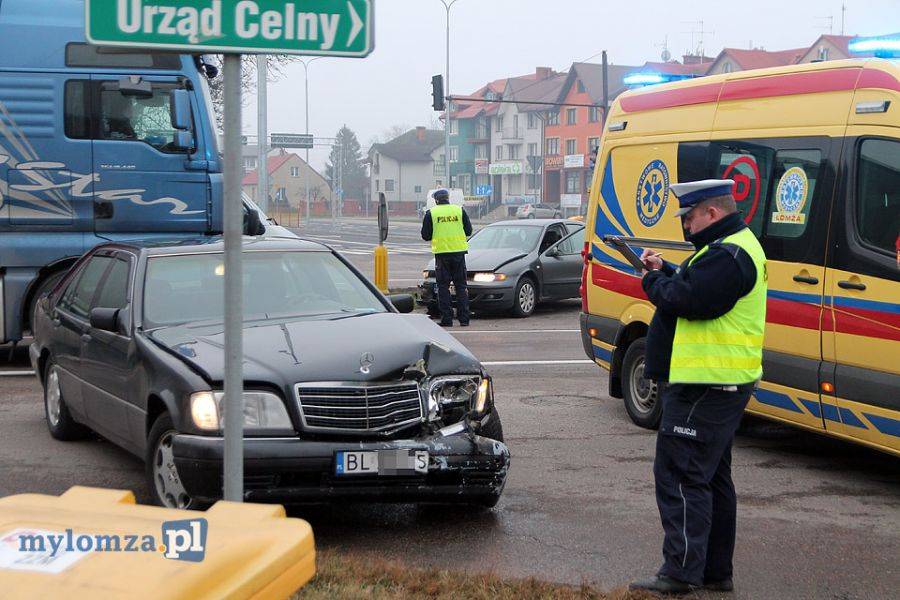 Wypadek na skrzyżowaniu! [FOTO]