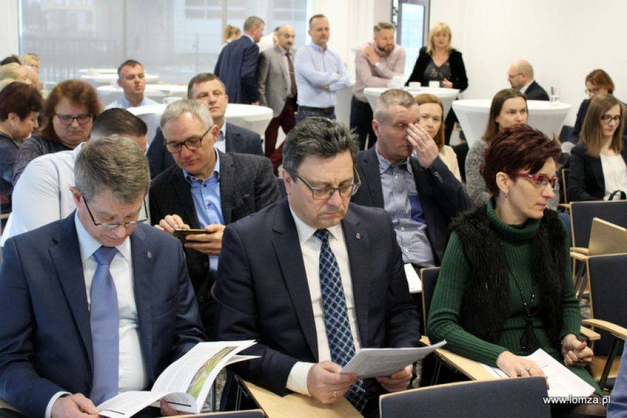 Kontrole w biznesie podczas śniadania biznesowego [FOTO]