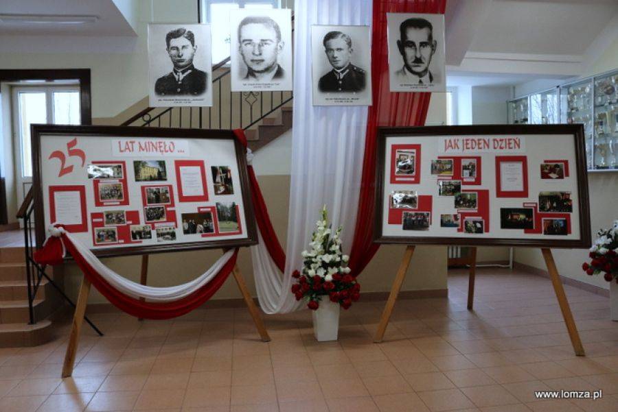 III Liceum Ogólnokształcące w Łomży ma już 25 lat [FOTO]