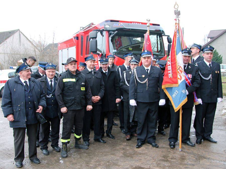 Bronowo: Nowy samochód zastąpił 25-letni wóz [VIDEO i FOTO]