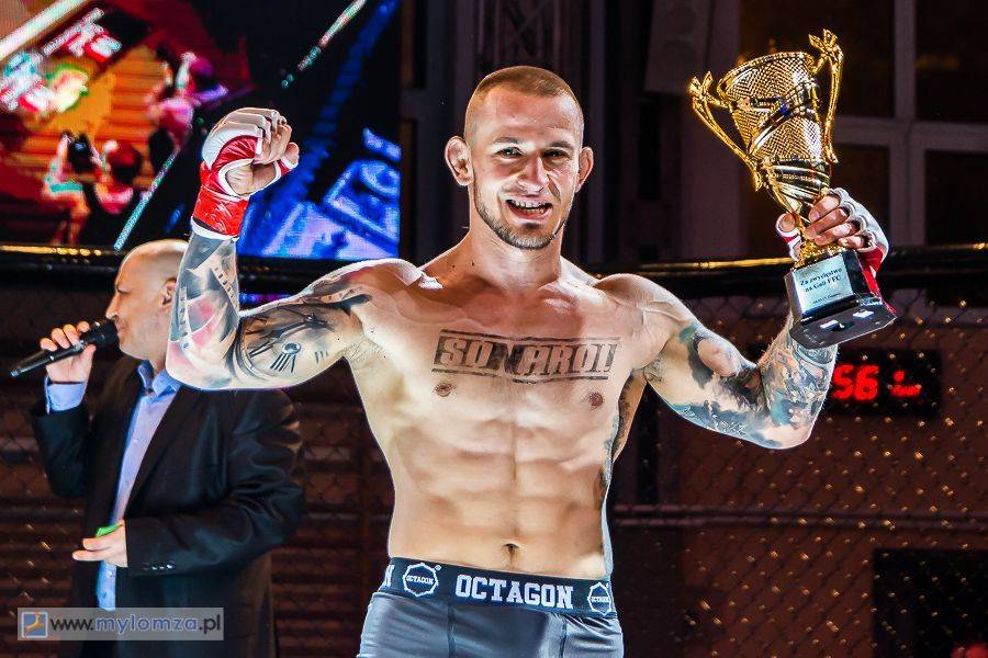 Damian Zorczykowski z kontraktem w Babilon MMA