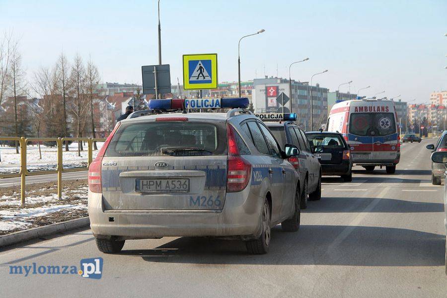 Młoda kobieta potrącona na przejściu [FOTO]