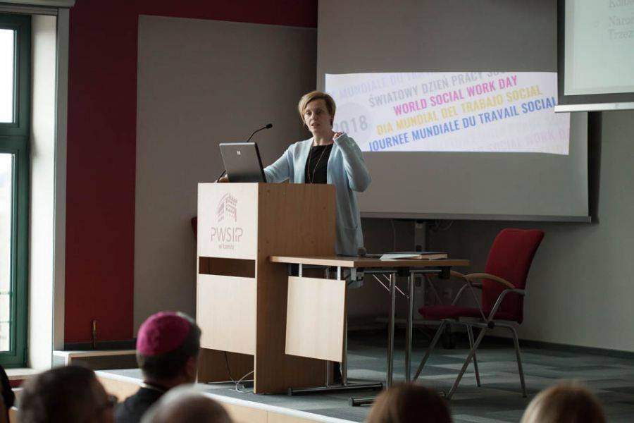 Światowy Dzień Pracy Socjalnej w PWSIiP w Łomży [FOTO]