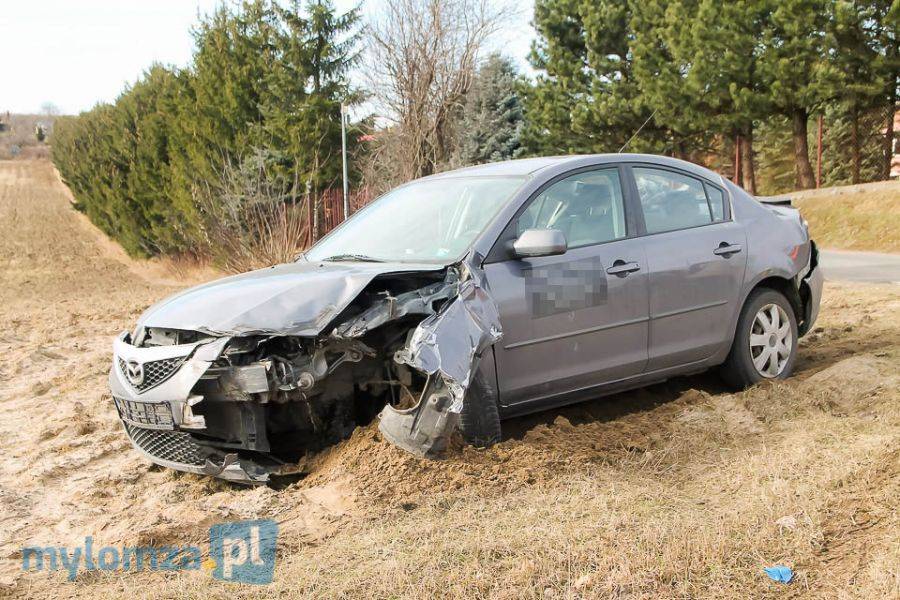 Zderzenie trzech aut między Piątnicą a Marianowem [FOTO]