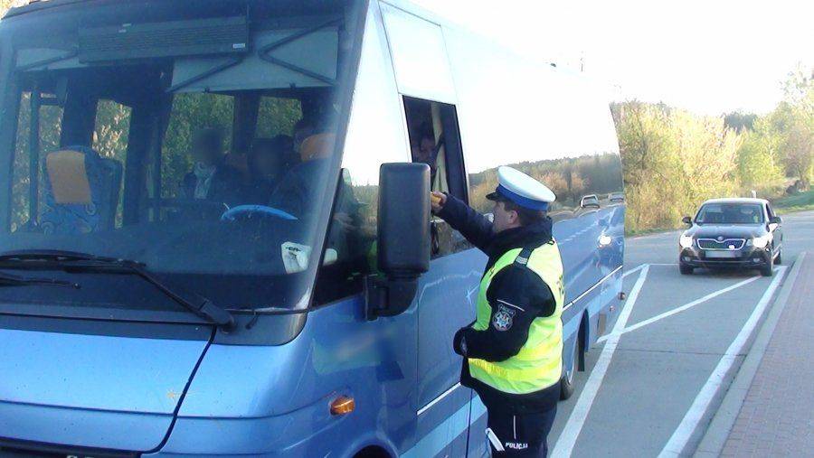 Kierowcy autobusów na podwójnym gazie [FOTO]