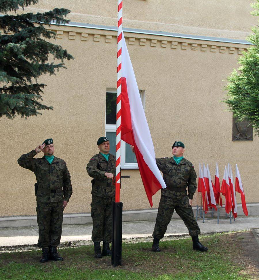 Uroczyste podniesienie flagi Rzeczpospolitej Polskiej [FOTO]
