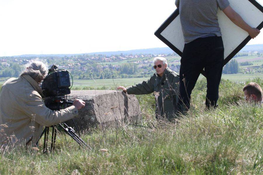 Bogusław Wołoszański kręcił w Piątnicy „Tajną historię XX wieku” [FOTO]