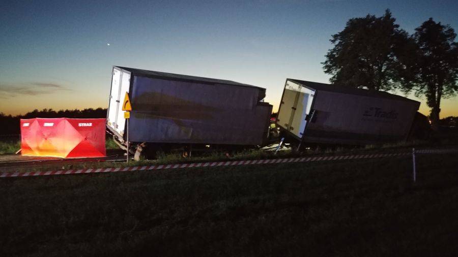 Tragiczny wypadek na S8. Zginęły trzy osoby [FOTO]