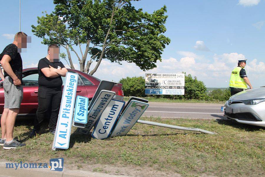 Kolizja na Szosie Zambrowskiej. W ruch poszły znaki! [FOTO]