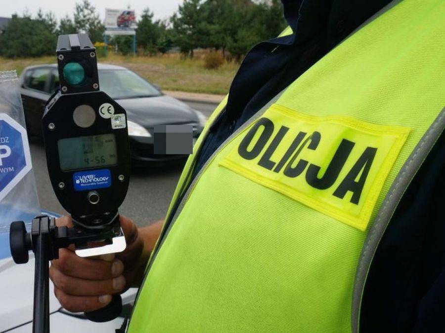 21-latek mercedesem po mieście 135 km/h