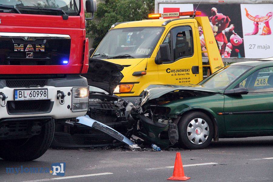 Wypadek na Al. Legionów [FOTO]