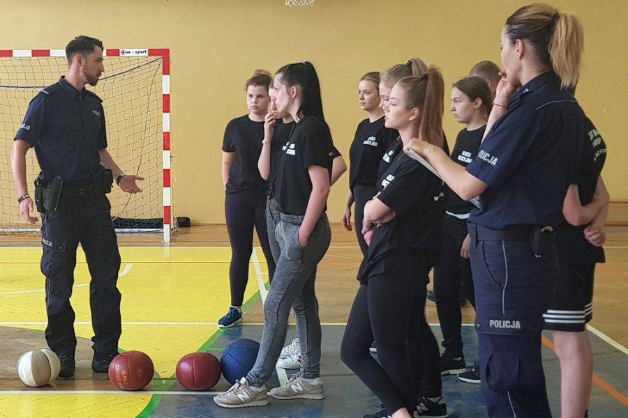 Policyjny turniej w „Budowlance” [FOTO]