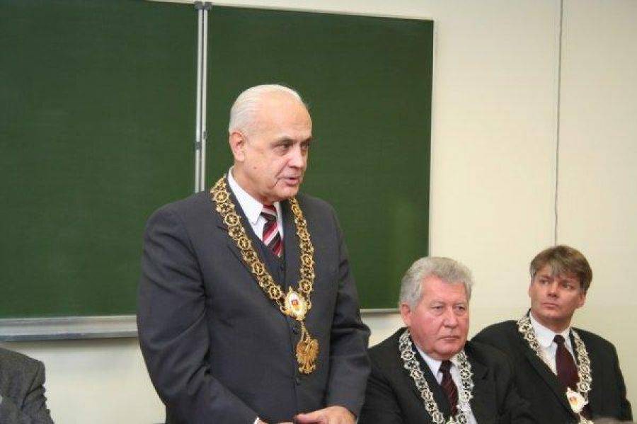 Marzył o Akademii Łomżyńskiej. Nowy Honorowy Obywatel Miasta!