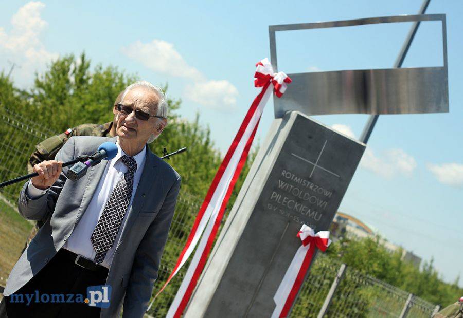 Łomża: Obelisk rotmistrza Witolda Pileckiego odsłonięty [FOTO]
