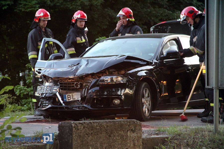 Policyjny pościg i wypadek. Czterech policjantów w szpitalu! [VIDEO i FOTO]