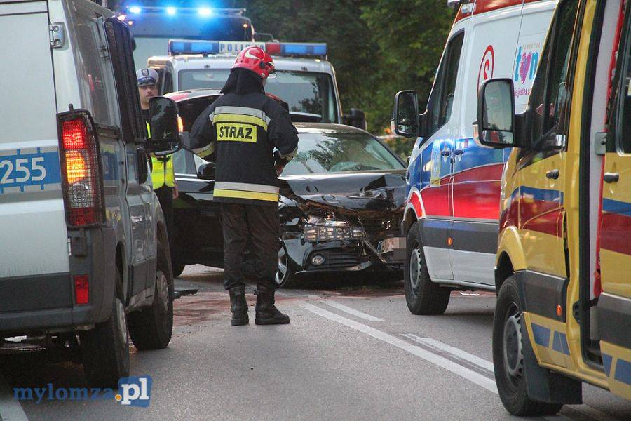 Policjanci z Łomży z niegroźnymi obrażeniami opuścili szpital