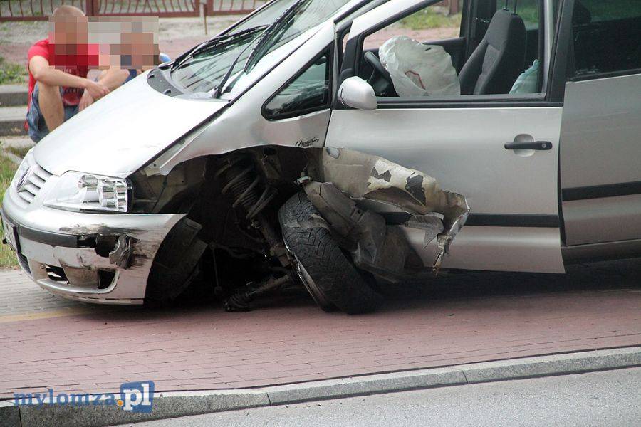 Kolizja trzech aut na Sikorskiego [FOTO]