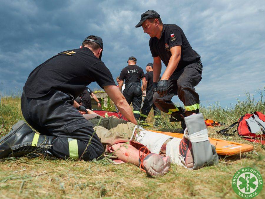 Manewry medyczne strażaków w Czerwonym Borze [FOTO]