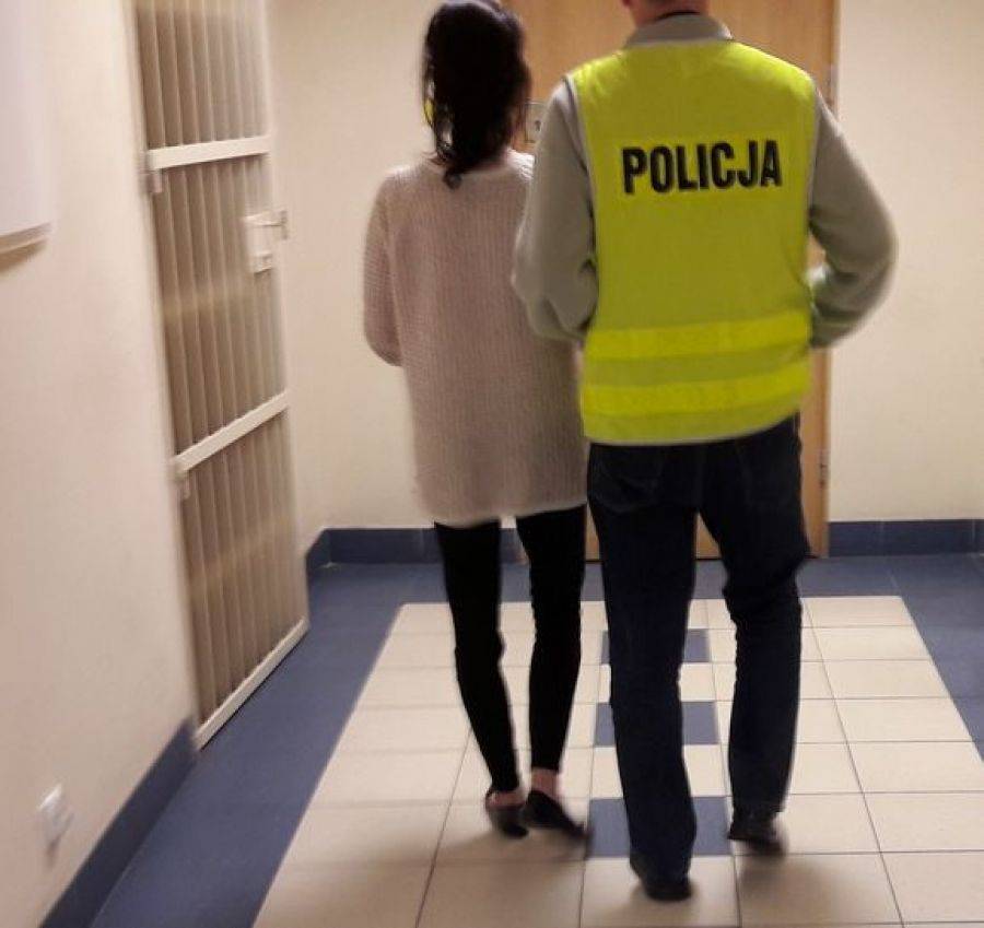 Amatorka darmowej wódki i chipsów!