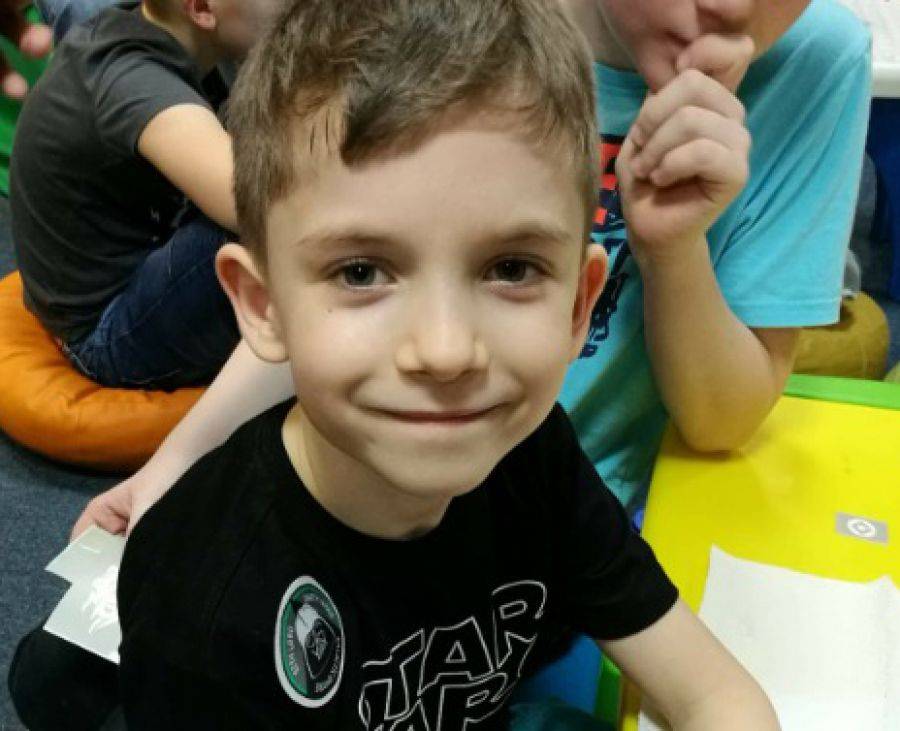 Nieszczęśliwy finał zabawy z ogniem! 7-latek z Łomży walczy o swoje zdrowie