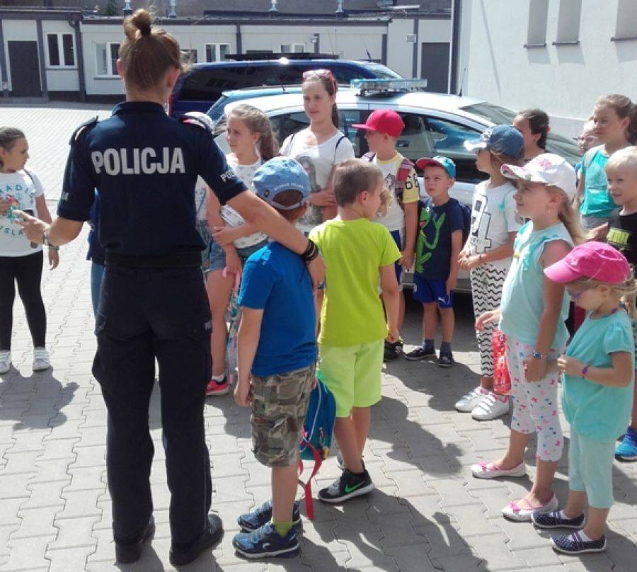 Wakacyjna wizyta u łomżyńskich policjantów [FOTO]