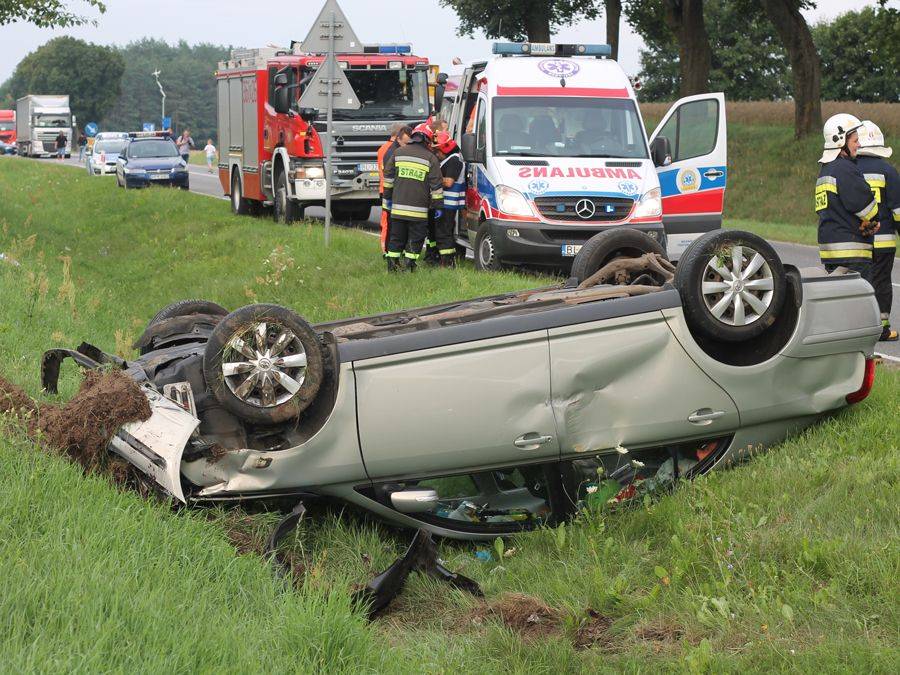 Wypadkowe popołudnie na drogach do Łomży. Drogi zablokowane! [FOTO]