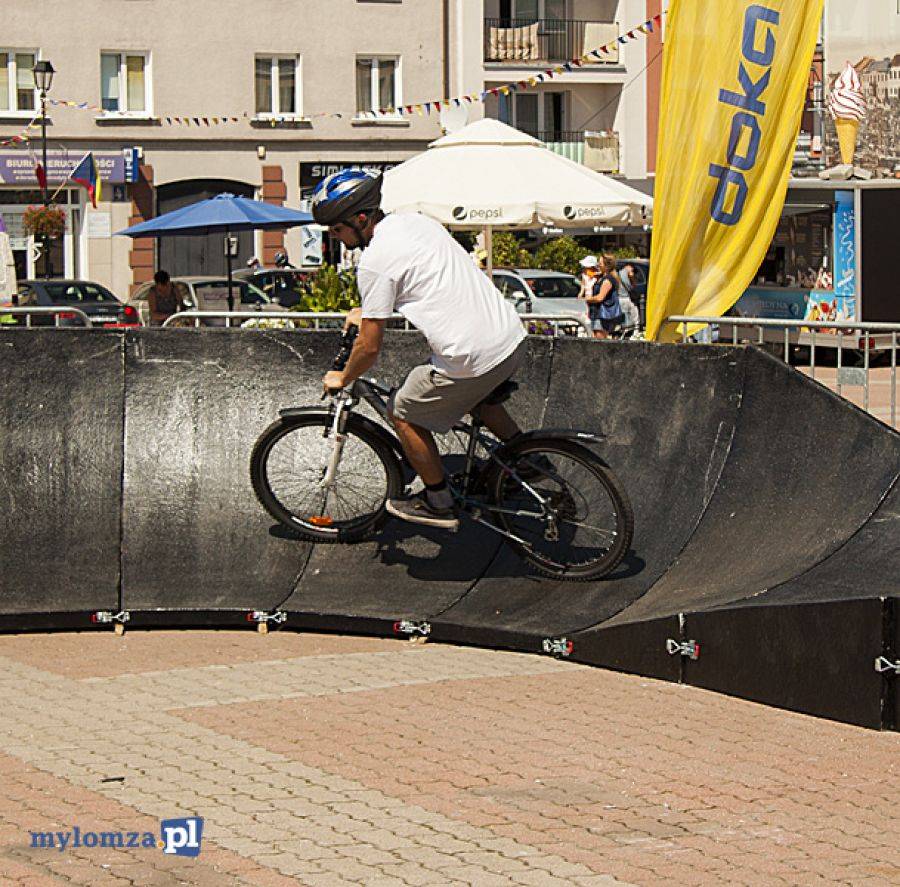 Trwa Piknik rowerowy na Starym Rynku [FOTO]