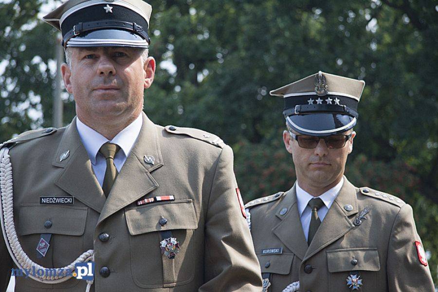 Łomżyńskie obchody Święto Wojska Polskiego przy pomniku 33. PP. [VIDEO i FOTO]