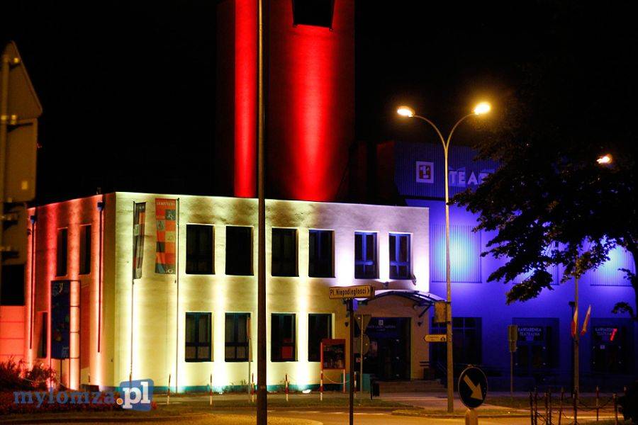 Teatr Lalki i Aktora z fantastyczną iluminacją [FOTO]