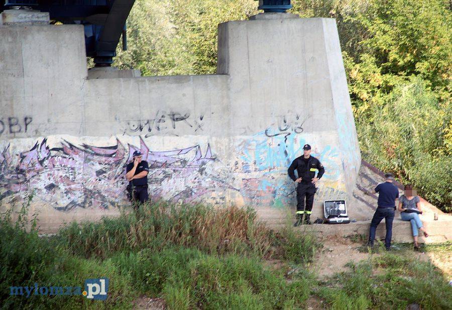 Służby ratownicze poszukują wędkarza. Policja prosi o pomoc [FOTO]