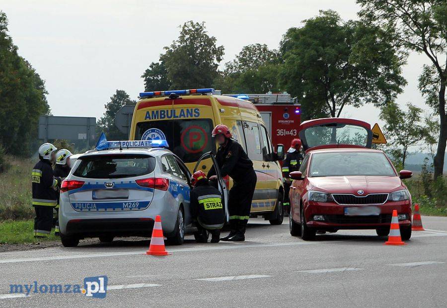 Jedna osoba w szpitalu po kolizji [FOTO]