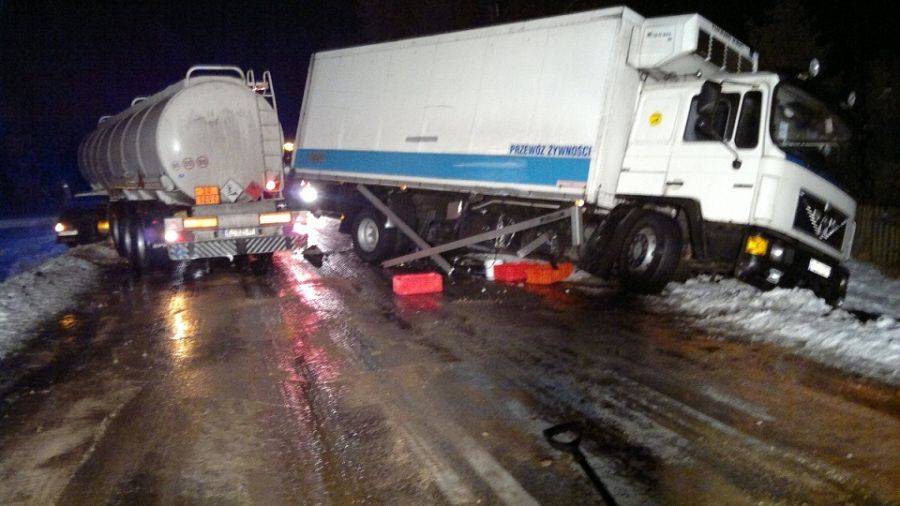 Pękł zbiornik z paliwem