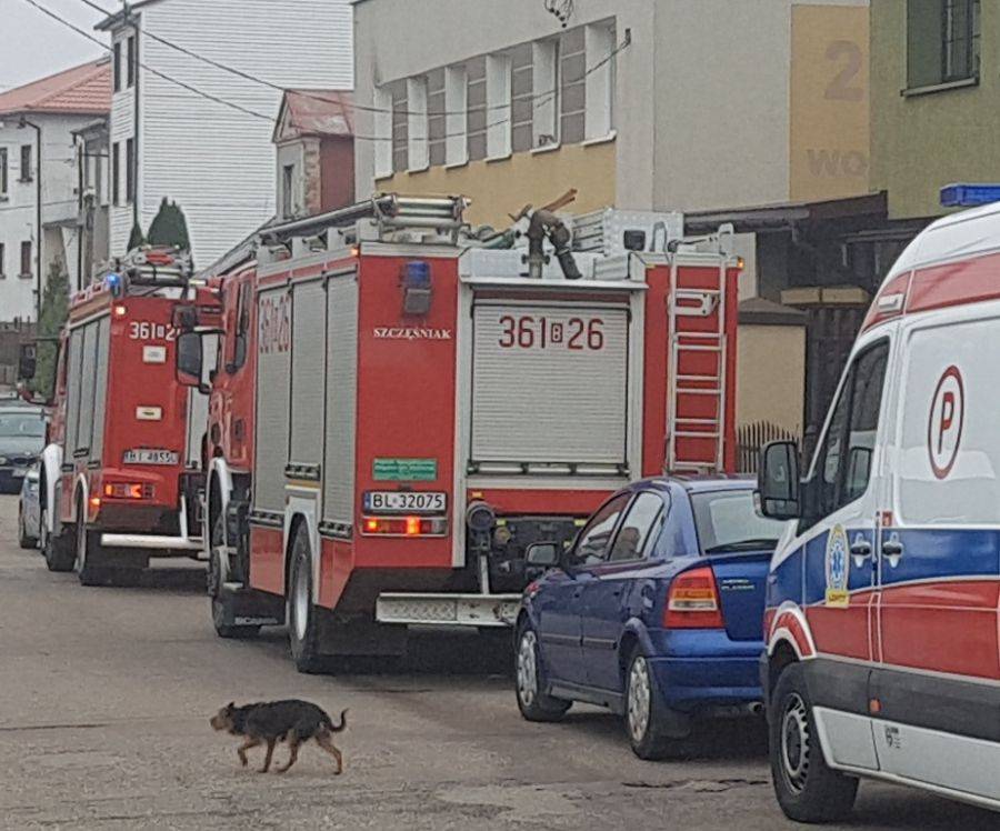 Dym w budynku przy ul. Woziwodzkiej [FOTO]
