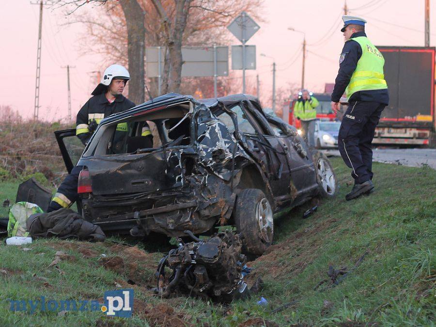 Poważny wypadek w Śniadowie. Droga zablokowana [FOTO]