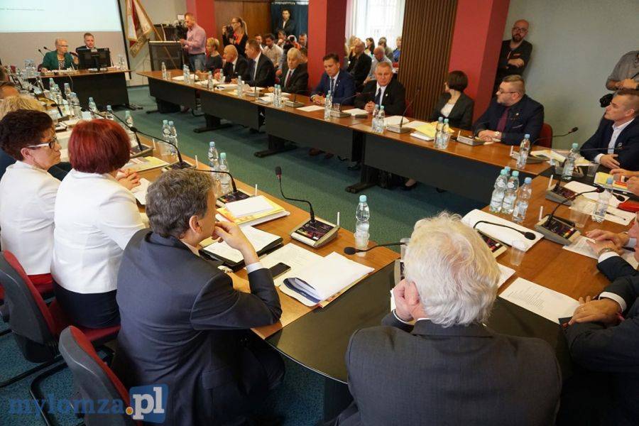 Sesja przerwana. Nie udało się wyłonić wiceprzewodniczących [FOTO i VIDEO]