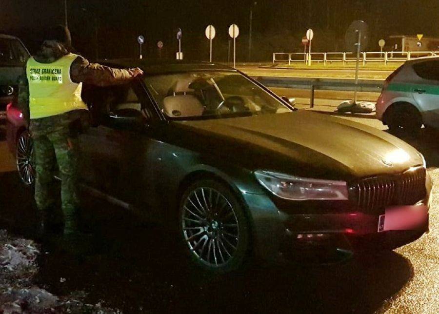 Straż Graniczna odzyskała BMW 750 [FOTO]