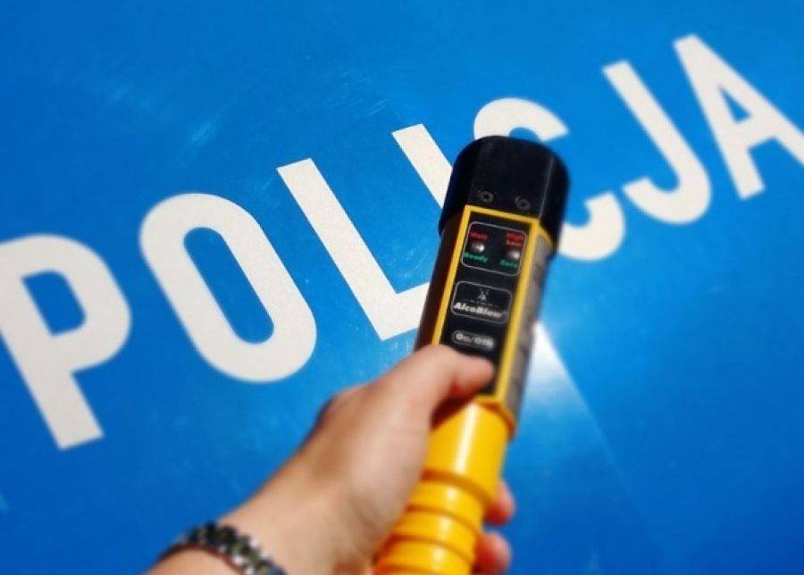 Pijany kierowca golfa stracił prawo jazdy
