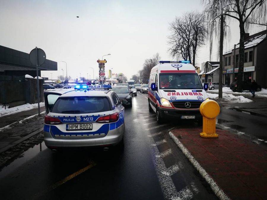 Kolizja na Al. Legionów. 9-letnie dziecko w szpitalu