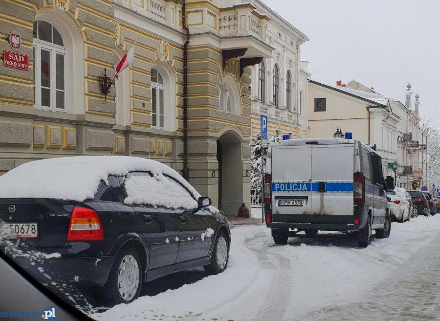 Bomby w łomżyńskich sądach? Wpłynęły groźne wiadomości
