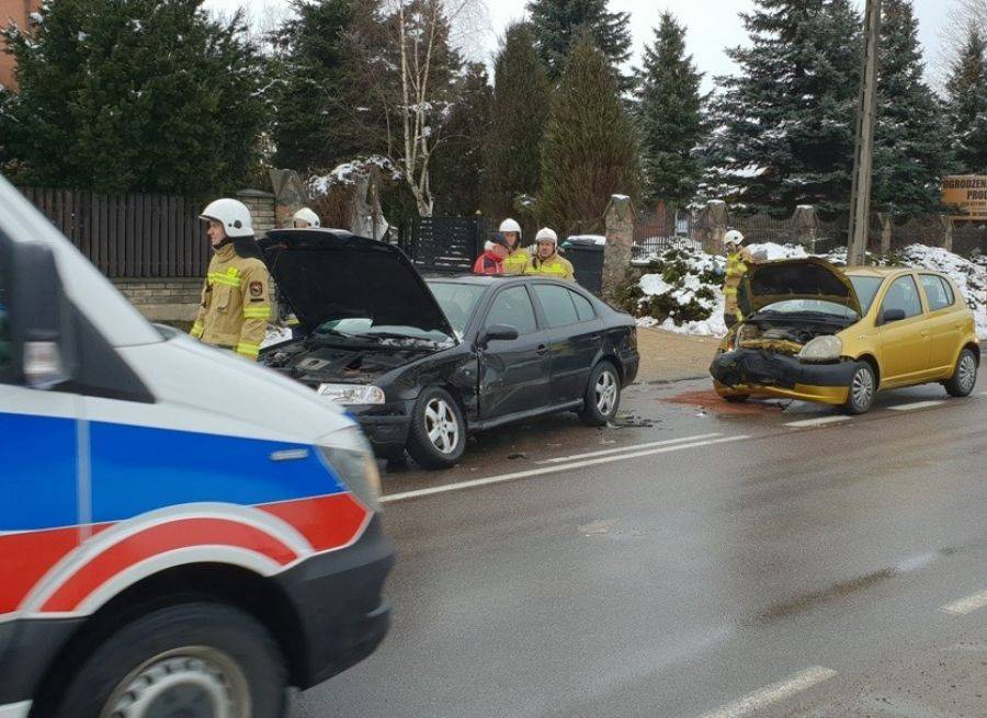Utrudnienia w ruchu po zderzeniu w Konarzycach [FOTO]
