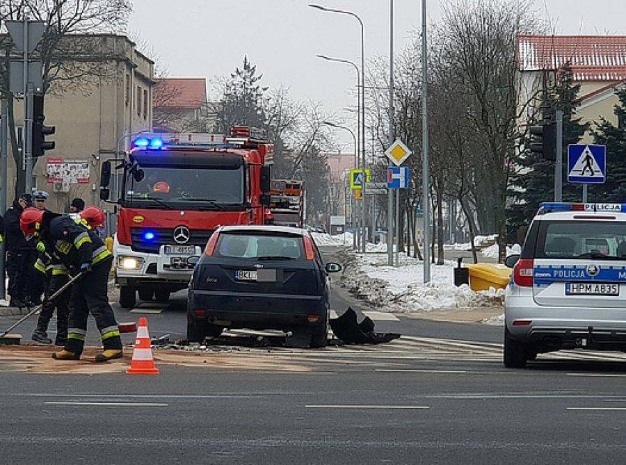 Kolizyjny piątek. Zderzenie na Alei Legionów [FOTO]