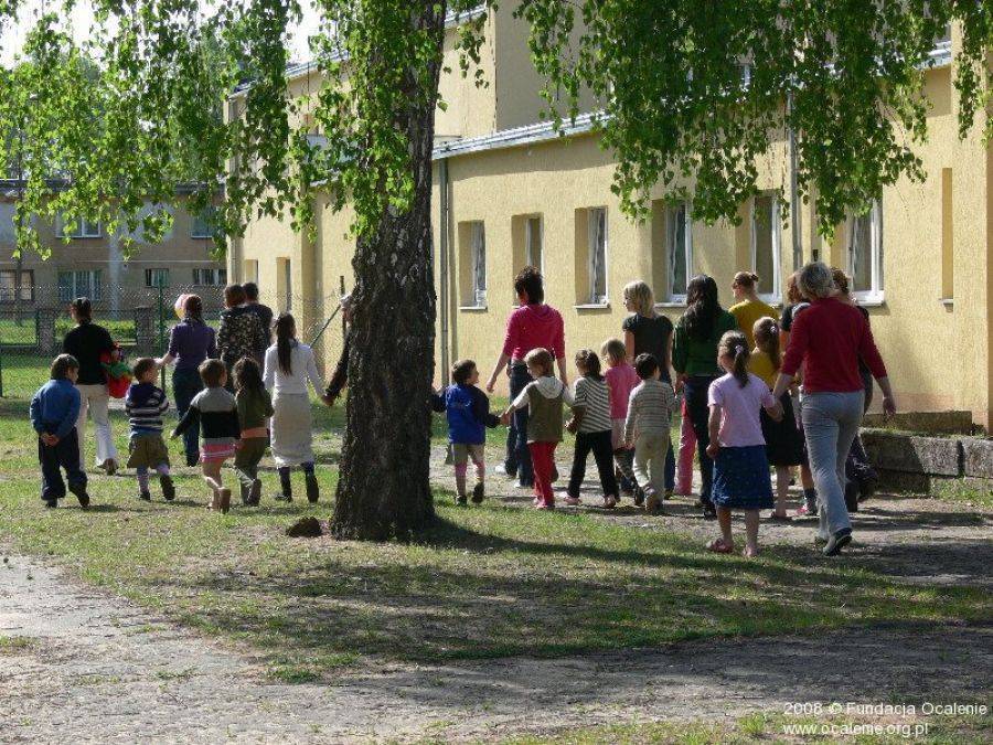 Pytaliśmy o zasiłki i pieniądze na dobre auta