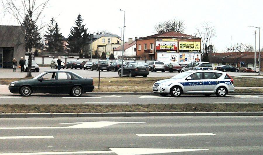 Policja kontroluje zapięte pasy