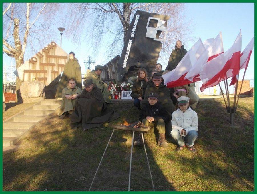 Harcerze pamiętali o katastrofie- FOTO