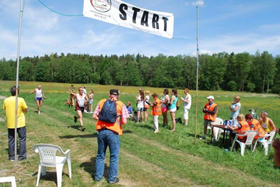 Przebył 15 km biegiem. Stanął na podium.