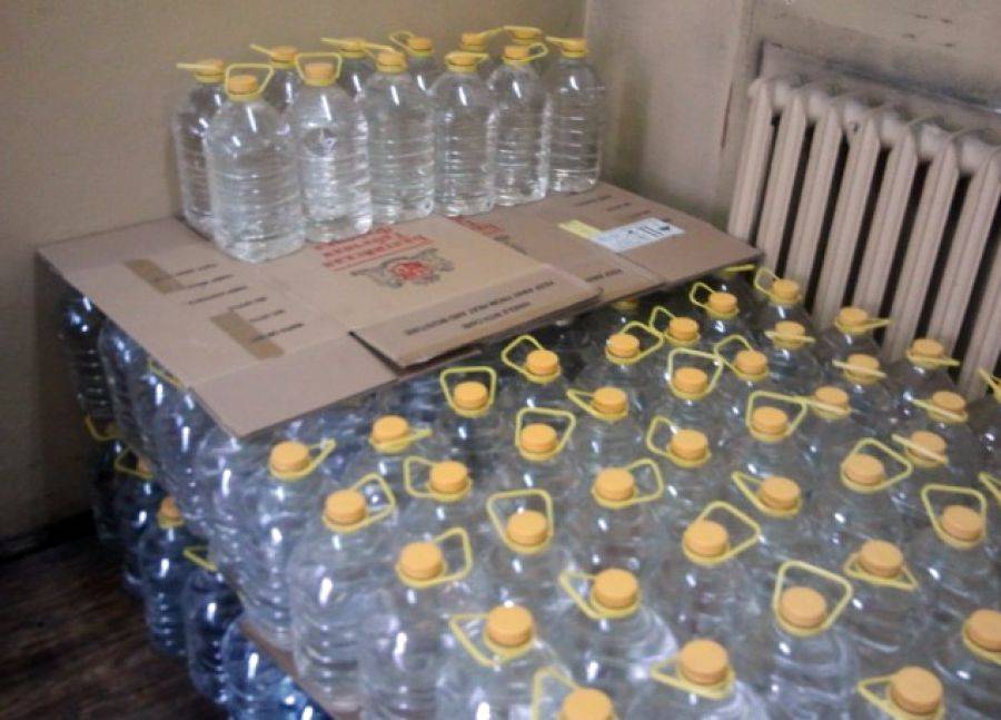 Mieli 1500 litrów nielegalnego alkoholu