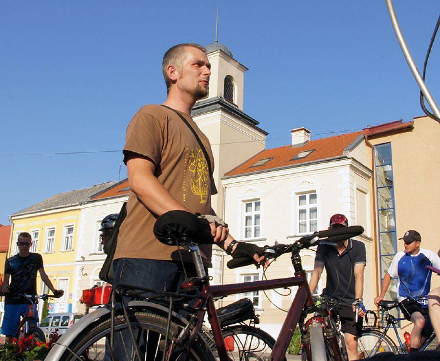[VIDEO+FOTO] Masa Krytyczna: Po Łomży rowerem jeździ się źle! Czas to zmienić!