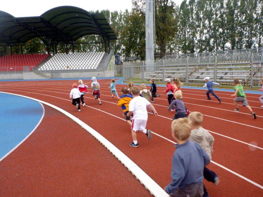 Mali lekkoatleci odwiedzili stadion- FOTO