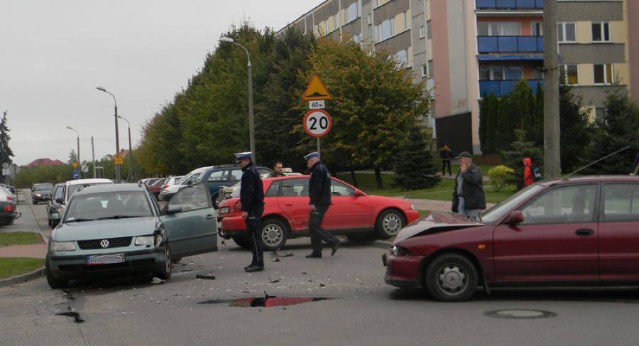 Mitsubishi skasowało dwa auta- FOTO